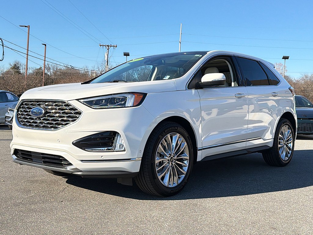 2021 Ford Edge Titanium's photo