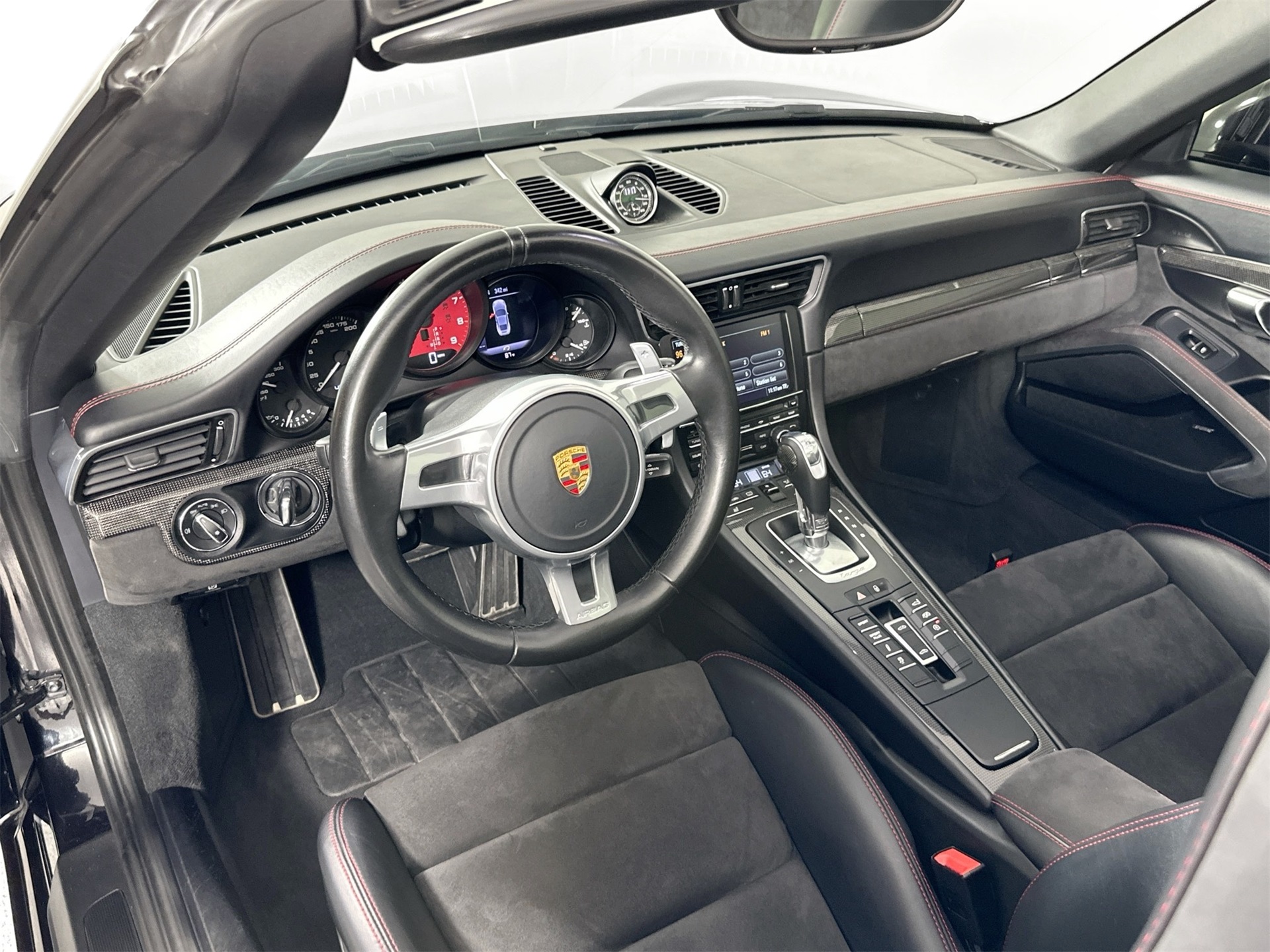2016 Porsche 911 Targa 4 GTS photo 4