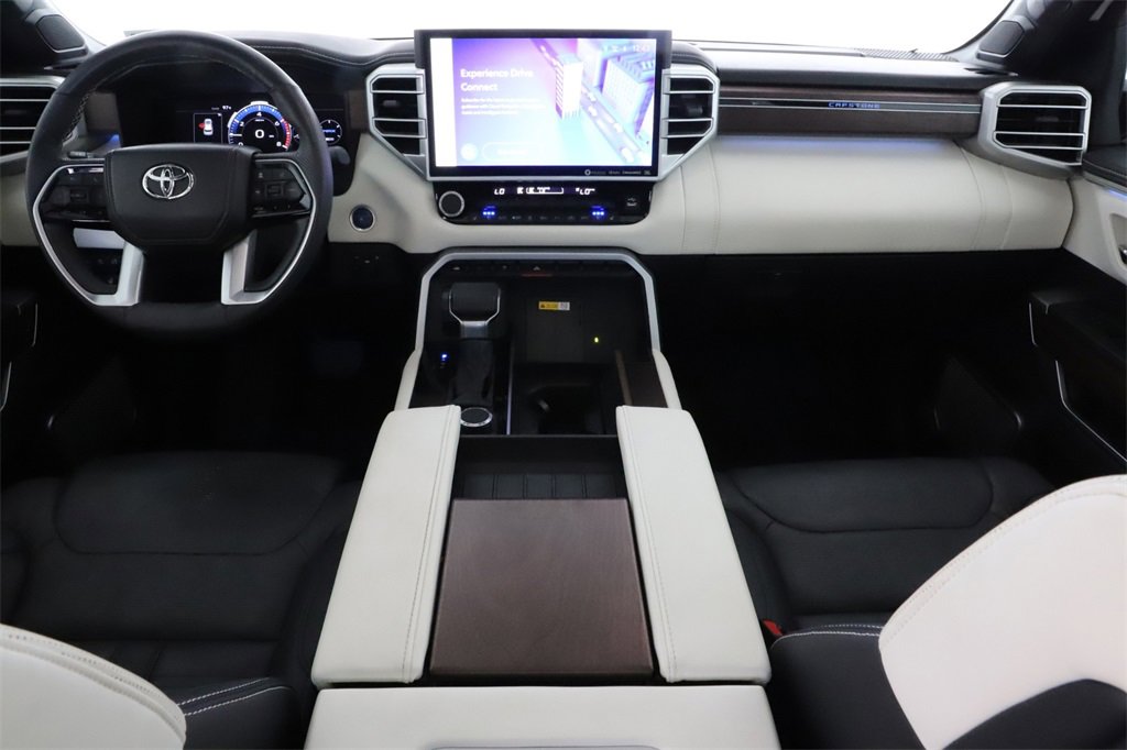 2024 Toyota RAV4 LE photo 30