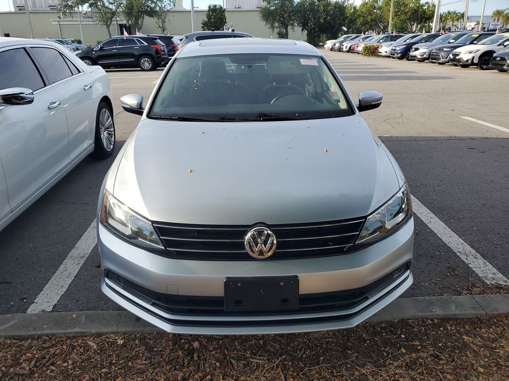 2015 Volkswagen Jetta 1.8T SEL TDI photo 2