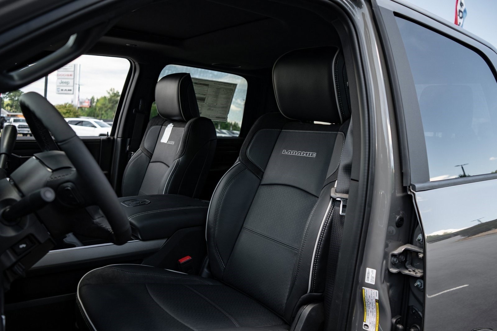 2025 Ram 2500 Laramie photo 12