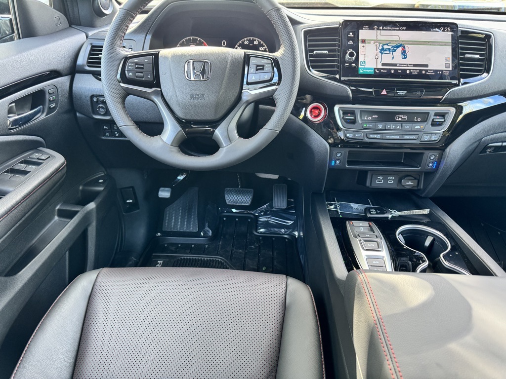 2025 Honda Ridgeline Black Edition photo 10
