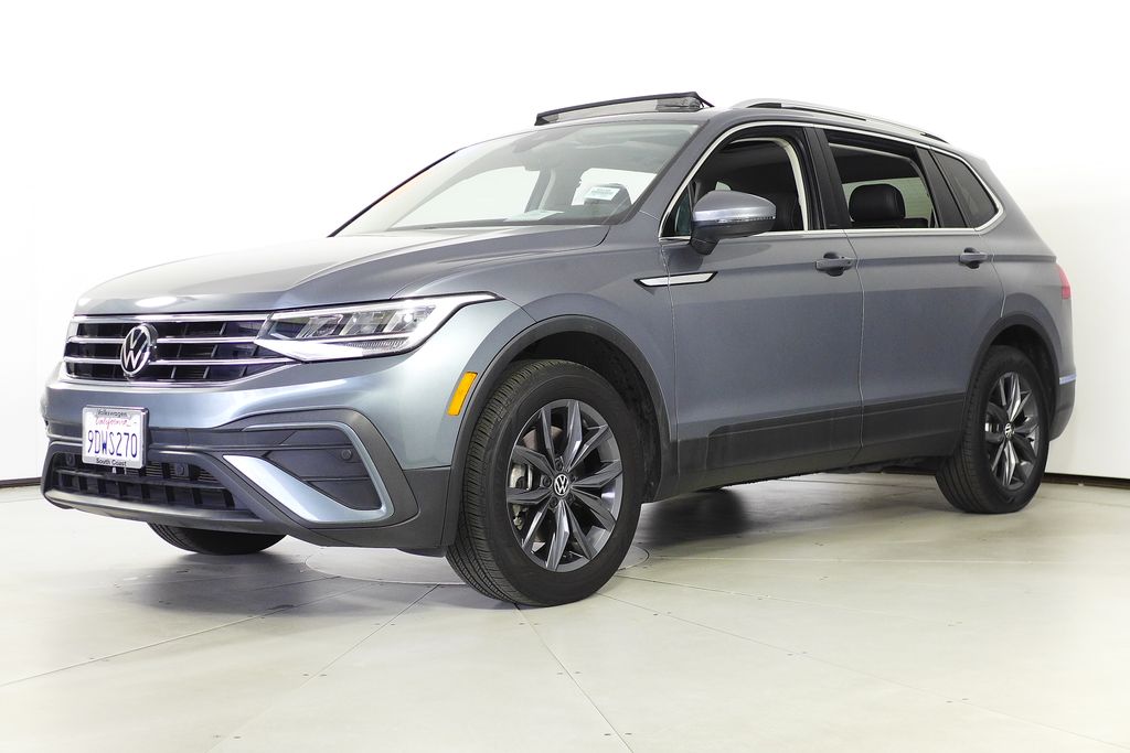 2023 Volkswagen Tiguan SE photo 2