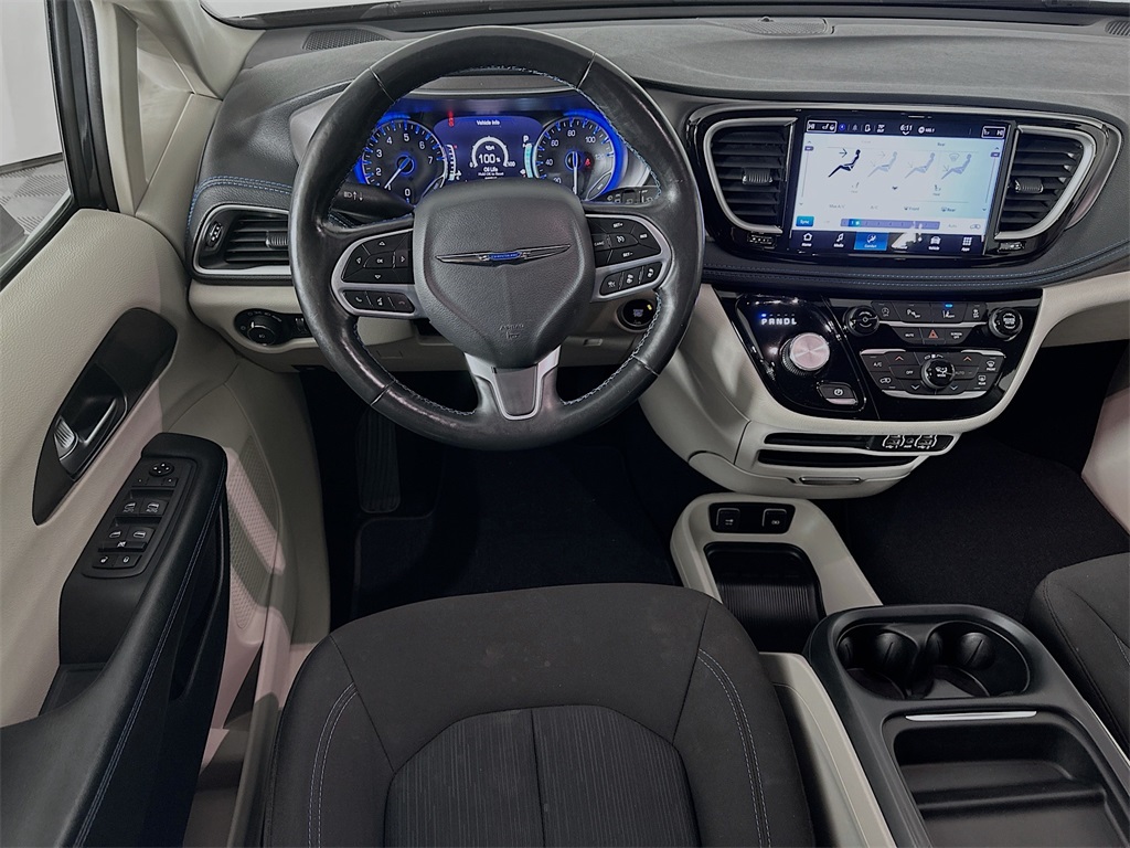 2021 Chrysler Pacifica Touring photo 21
