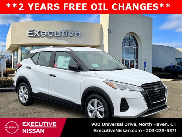 2025 Nissan KICKS PLAY Base's photo