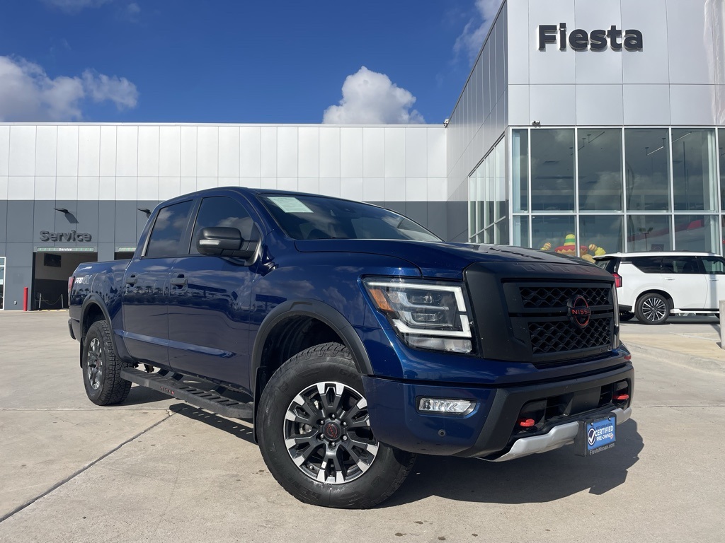 2024 Nissan Titan PRO-4X's photo