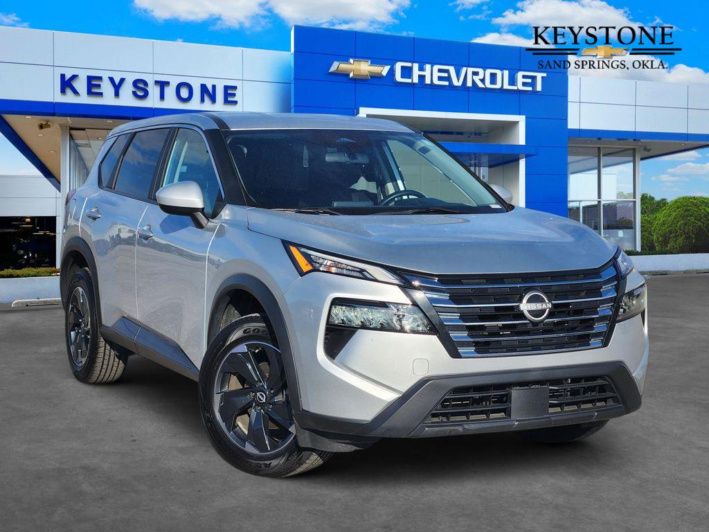 2024 Nissan Rogue SV's photo