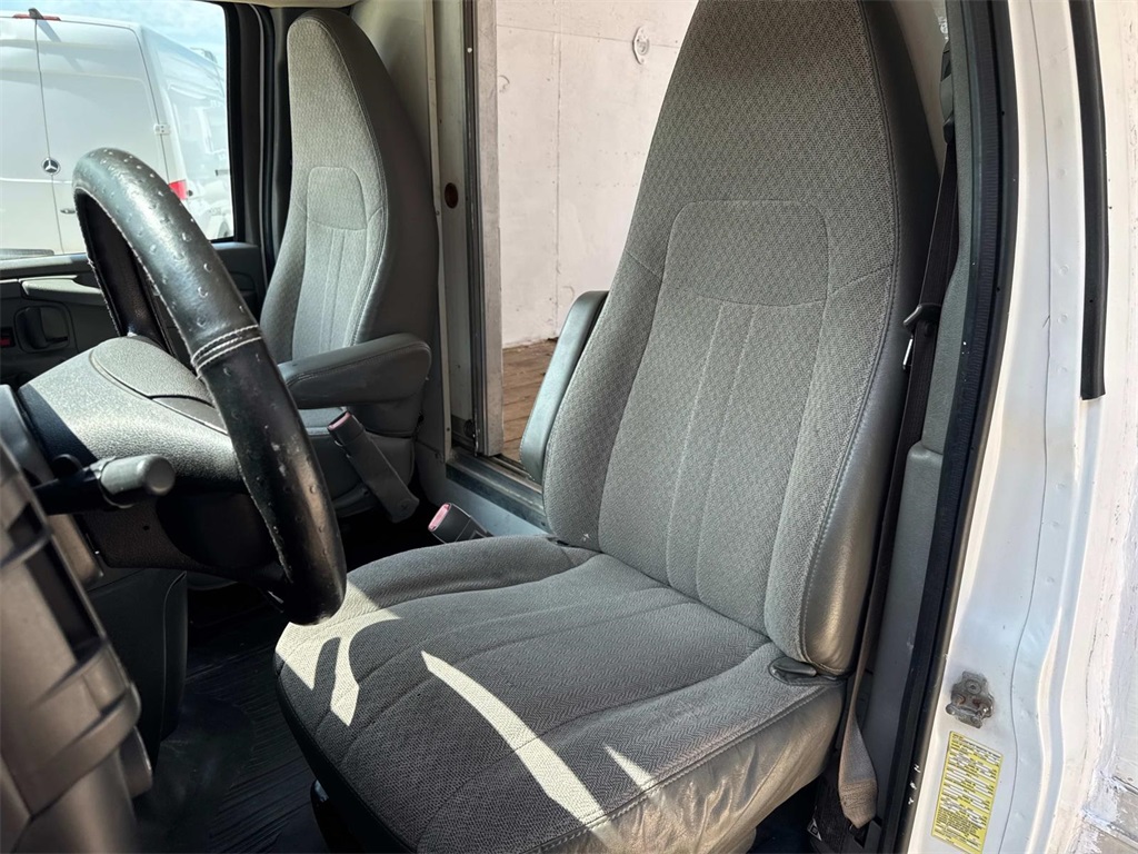 2013 Chevrolet Express 3500 Work Van photo 20
