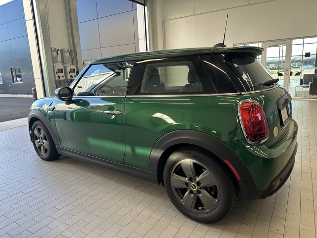 2022 Mini Cooper SE Signature photo 5
