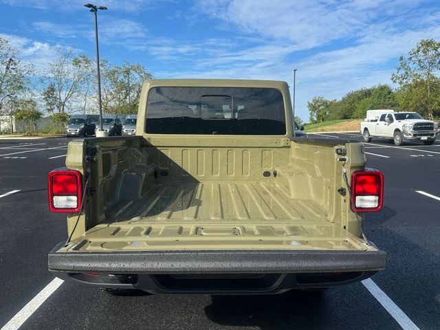2025 Jeep Gladiator Sport photo 12