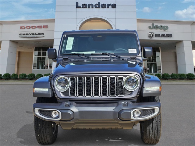 2025 Jeep Wrangler Sahara photo 2
