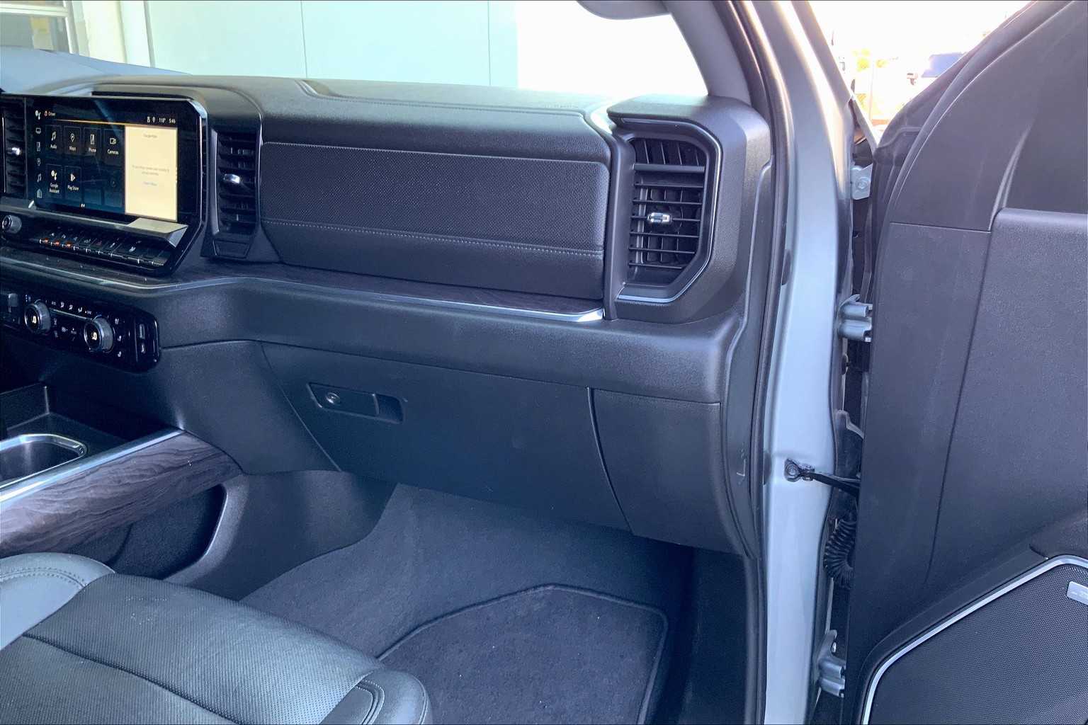 2023 Chevrolet Silverado 1500 LTZ photo 17
