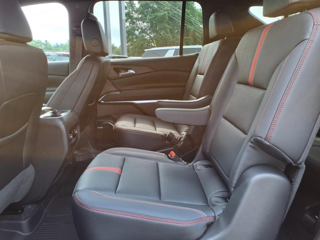 2026 Chevrolet Traverse RS photo 14