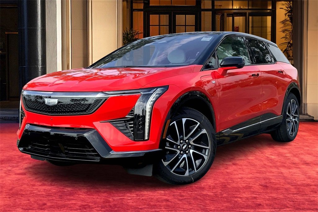 2026 Cadillac OPTIQ Sport's photo