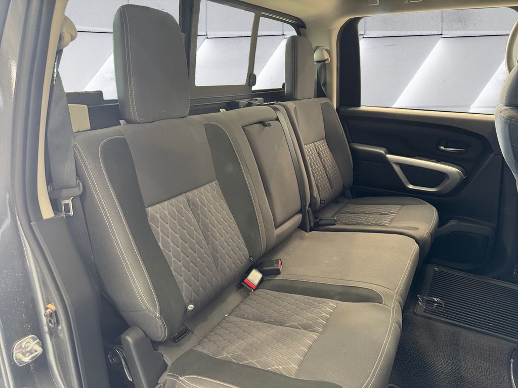 2024 Nissan Titan SV photo 16