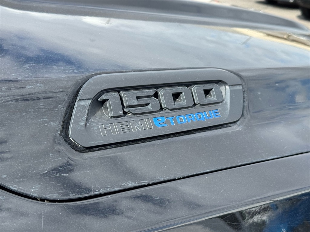 2024 Ram 1500 Tradesman photo 2