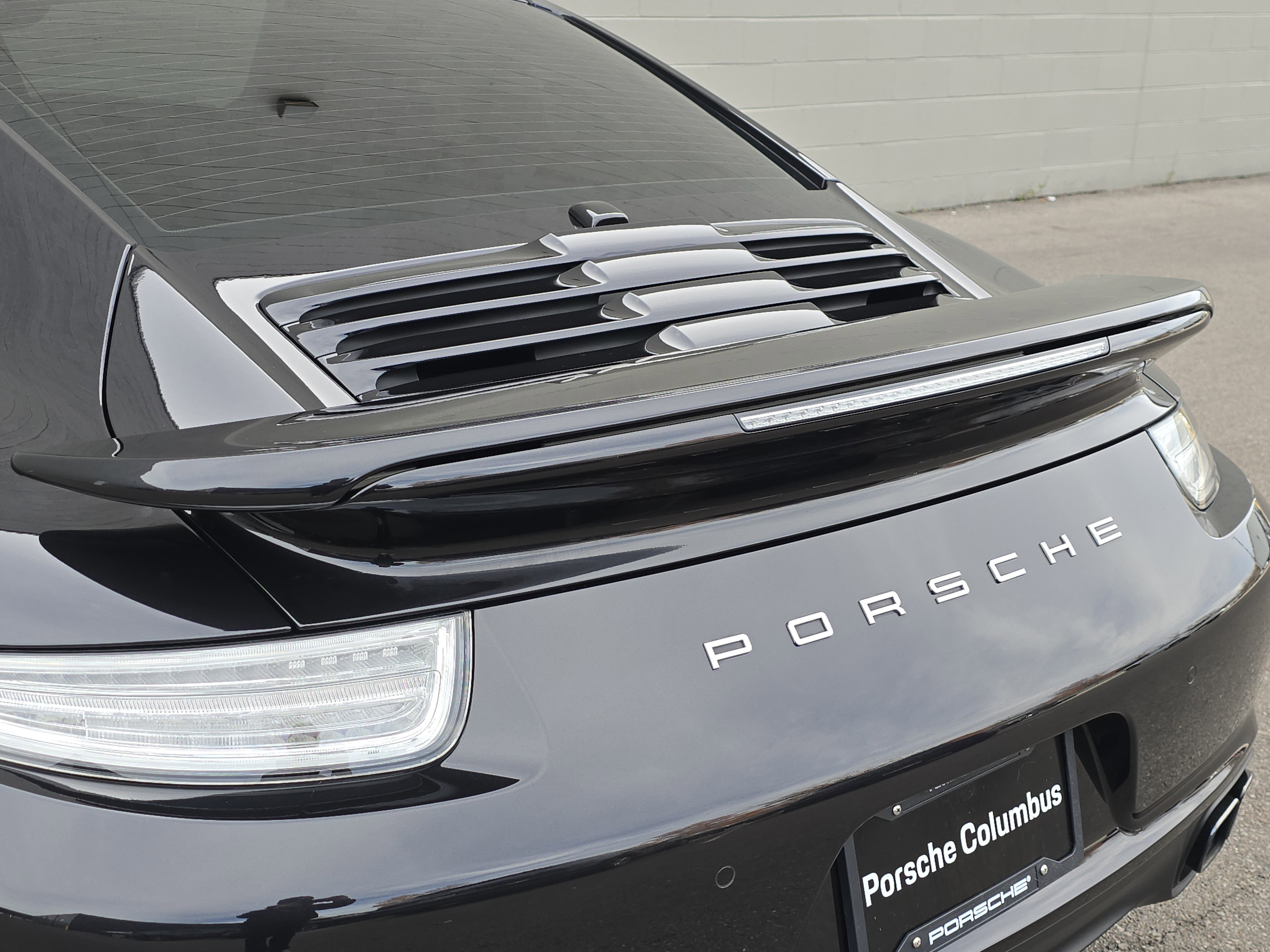2014 Porsche 911 Turbo S photo 3