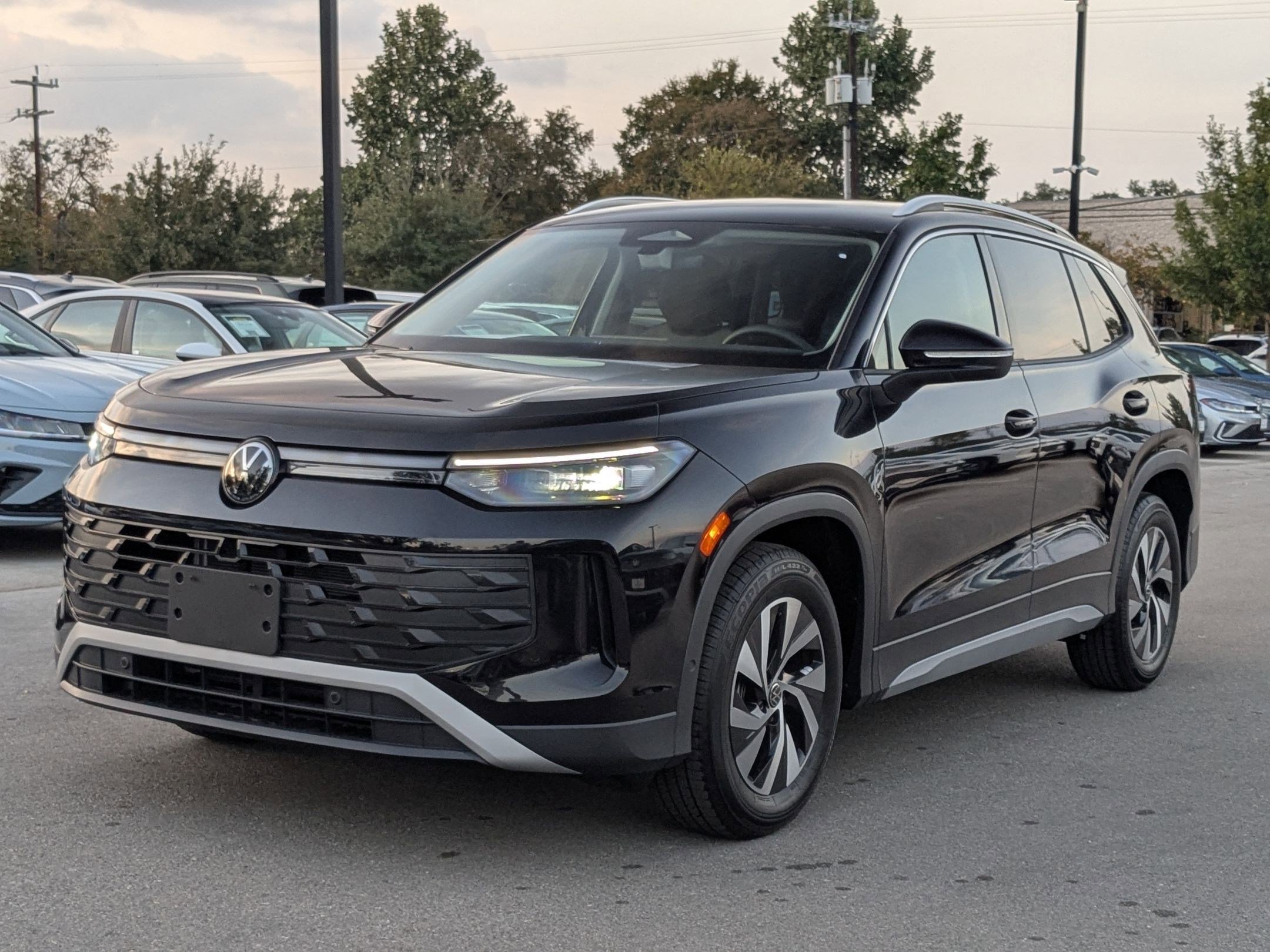 2026 Volkswagen Tiguan S photo 3