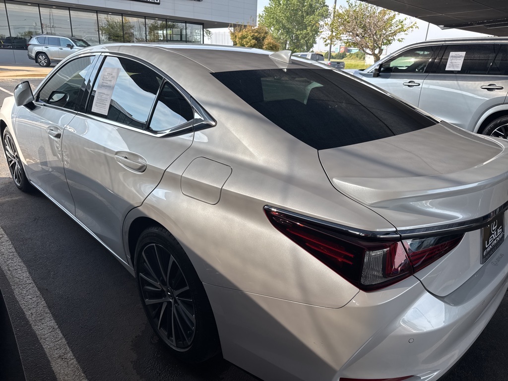 2024 Lexus ES 350 Premium photo 4