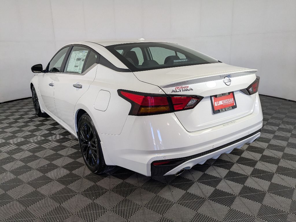 2025 Nissan Altima SV Special Edition photo 4