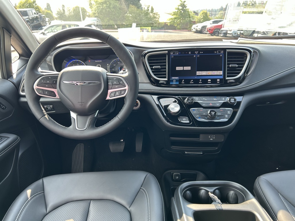 2026 Chrysler Pacifica photo 23