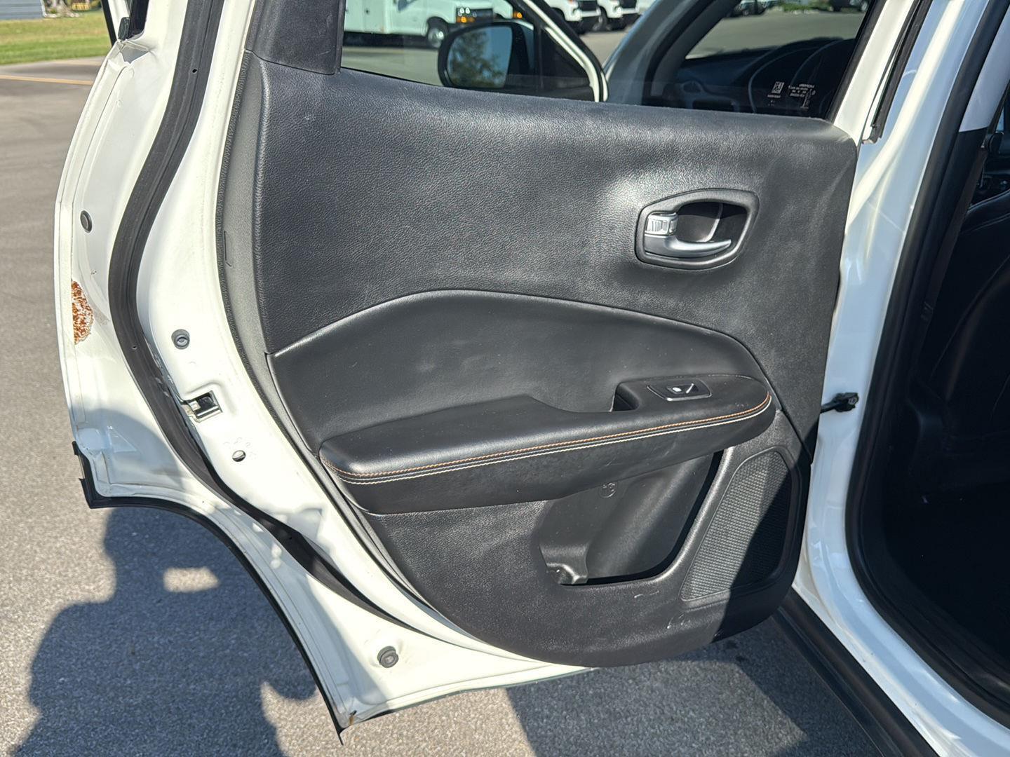 2018 Jeep Compass Latitude photo 18