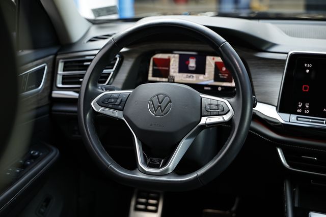 2024 Volkswagen Atlas SEL Premium R-Line photo 26