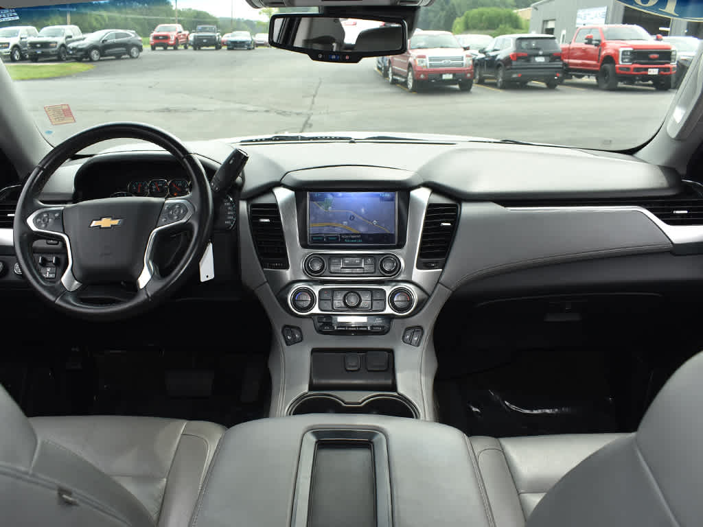 2016 Chevrolet Tahoe LT photo 4