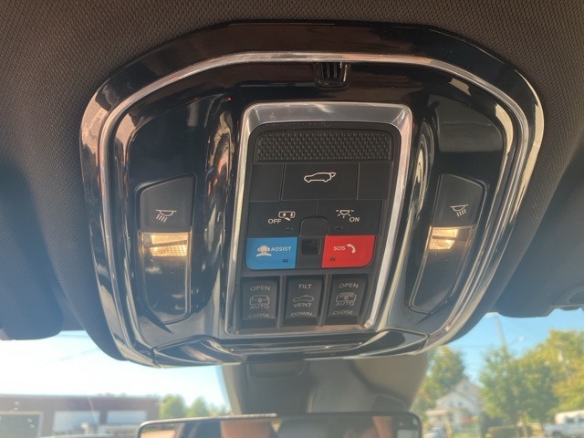 2023 Jeep Grand Cherokee Overland photo 31
