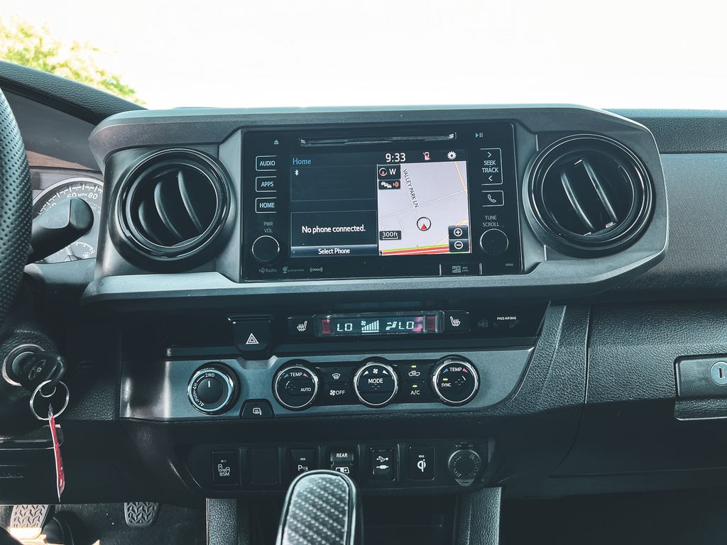 2018 Toyota Tacoma V6 photo 18