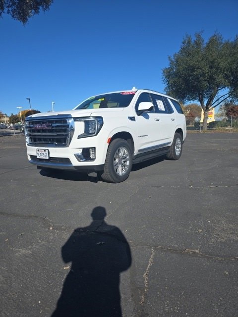 2024 GMC Yukon SLT's photo