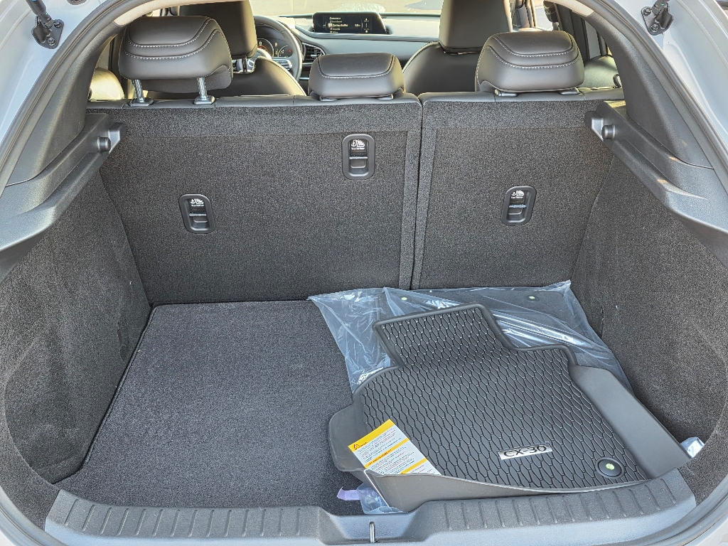 2025 Mazda CX-30 2.5 S Preferred photo 4
