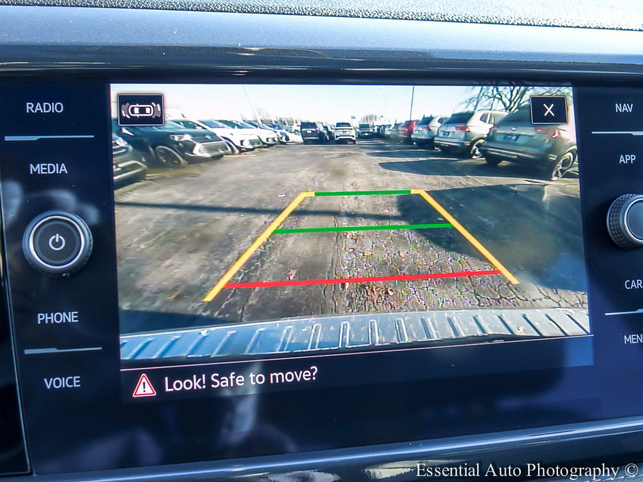 2023 VOLKSWAGEN TAOS - Image 14