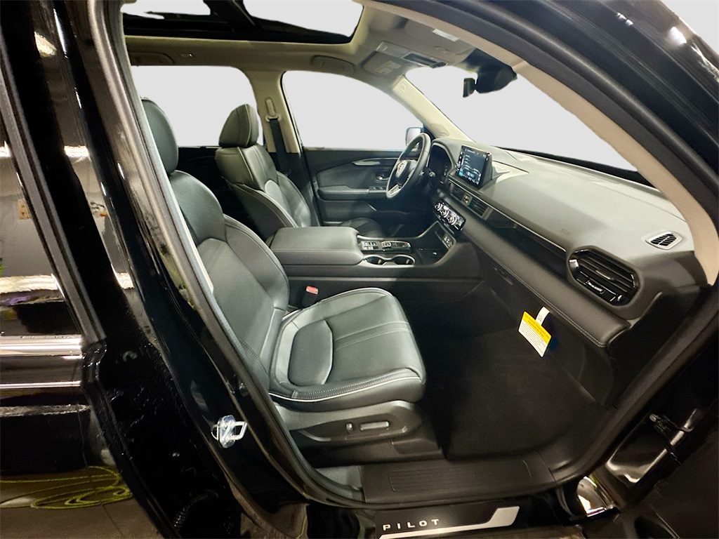 2025 Honda Pilot Elite photo 28
