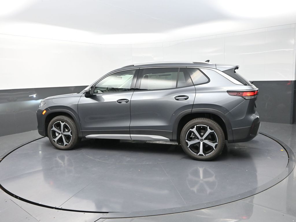2025 Volkswagen Tiguan SE photo 4