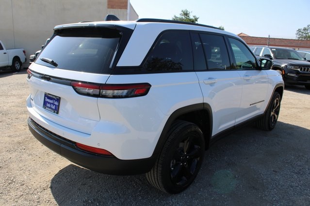 2025 Jeep Grand Cherokee Altitude X photo 4
