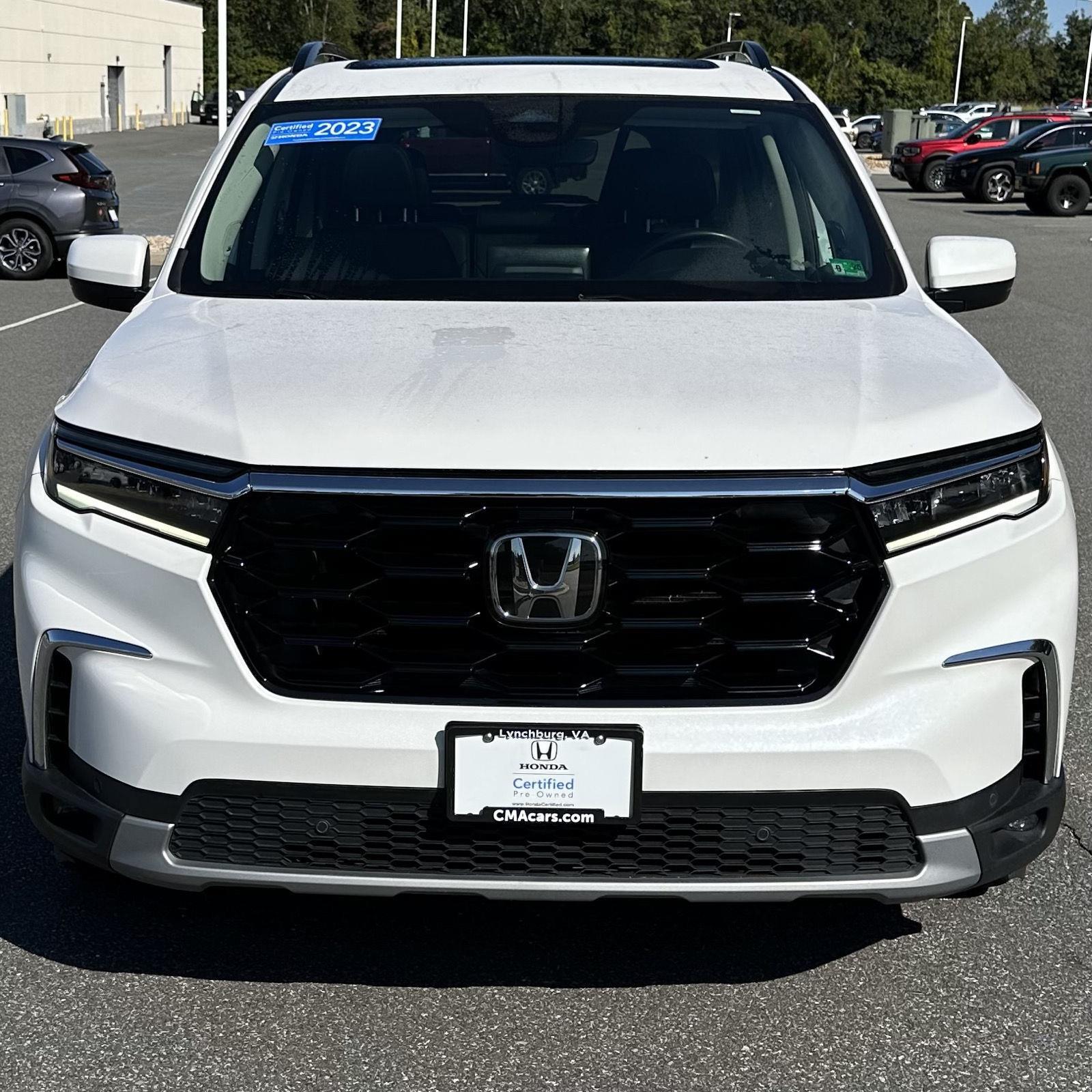 2023 Honda Pilot Touring photo 8