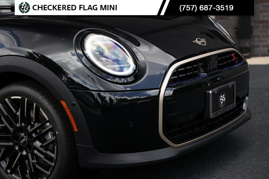 2025 Mini Cooper S Iconic photo 3