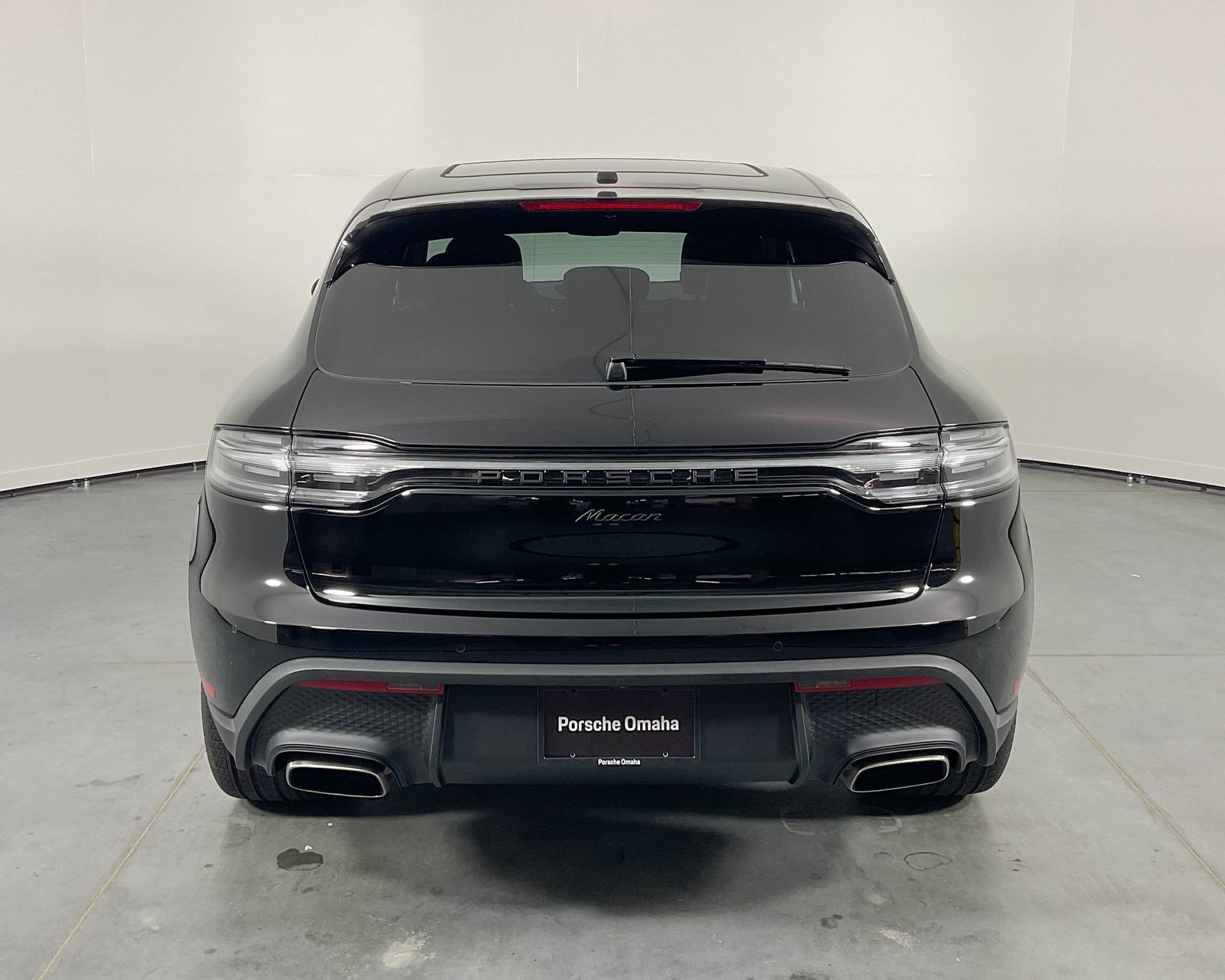 2026 Porsche Macan T photo 6