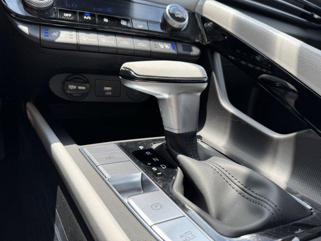 2025 Hyundai Elantra Hybrid Limited photo 36
