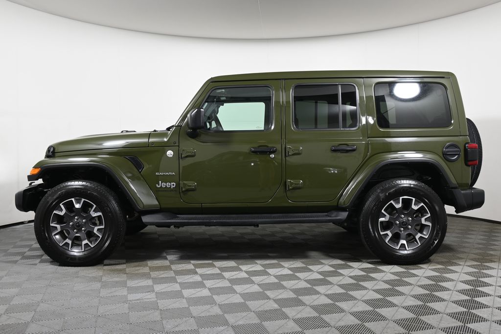 2024 Jeep Wrangler Sahara photo 2