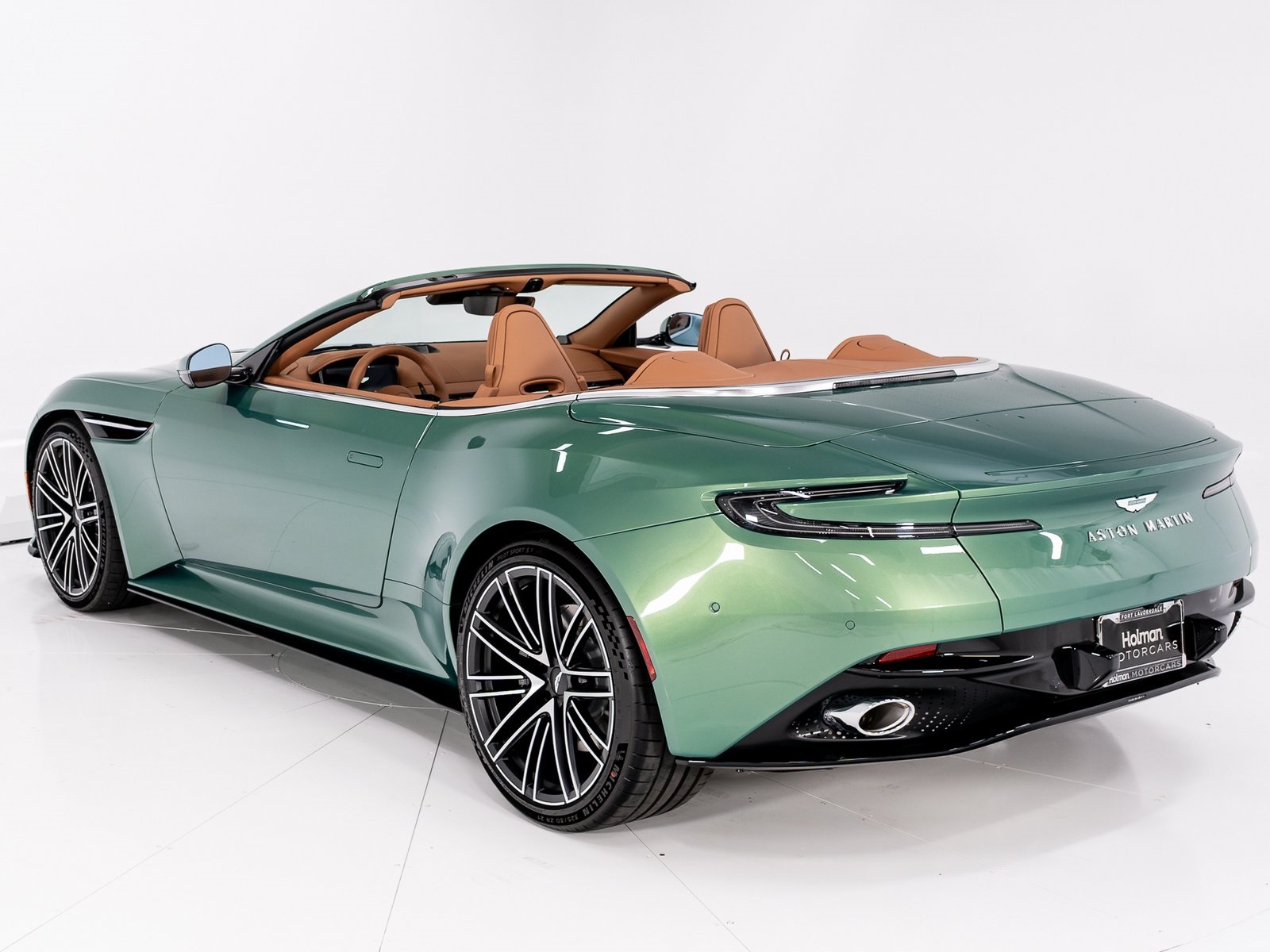 2026 Aston Martin DB12 AM5 photo 3