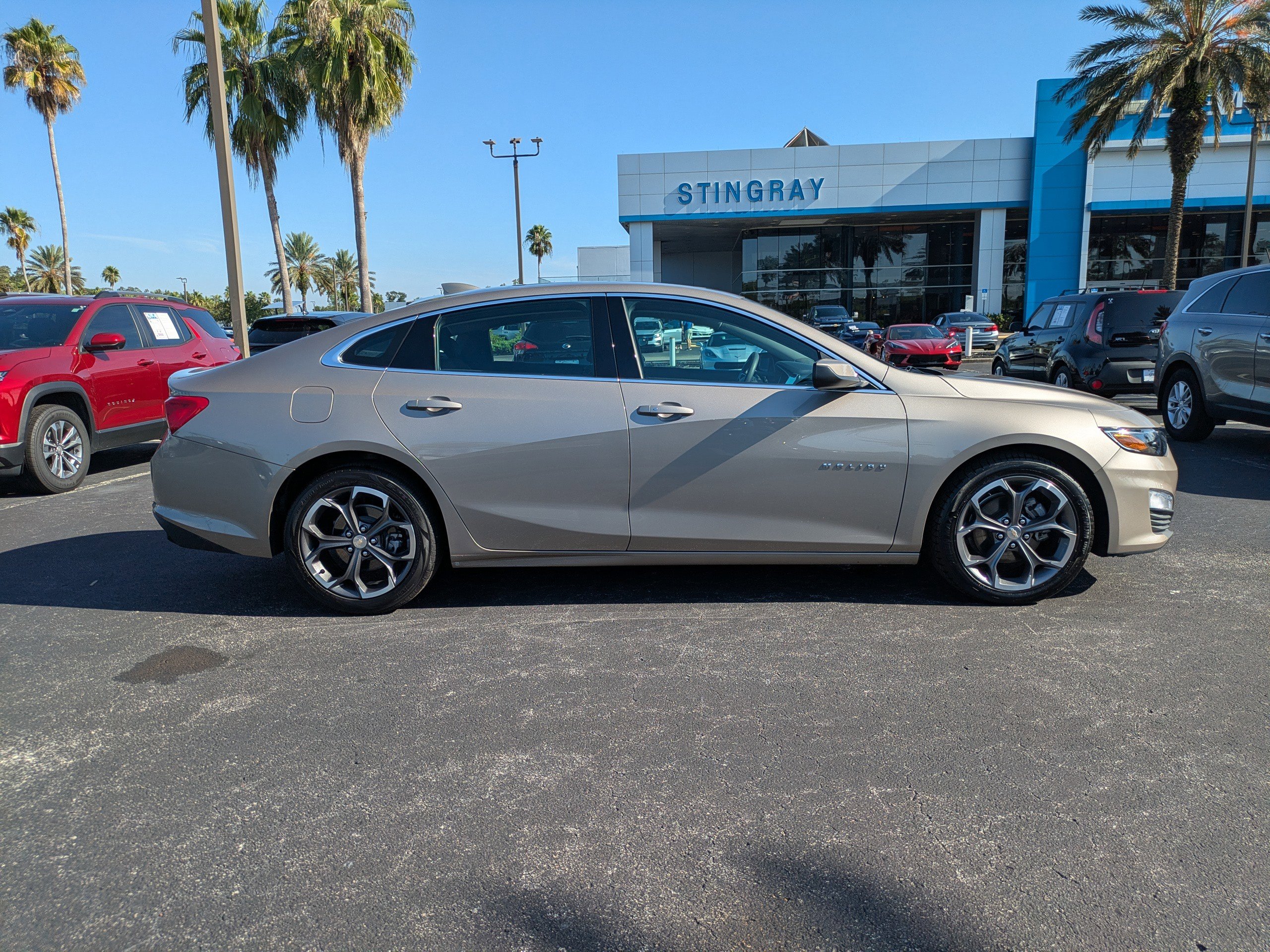 2024 Chevrolet Malibu 1LT photo 3