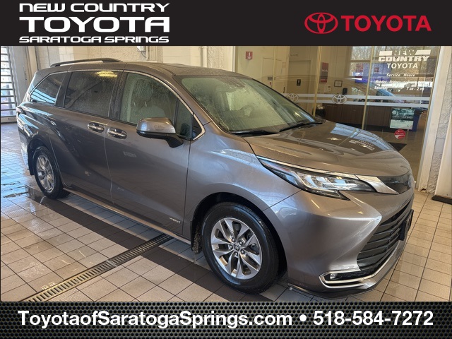 2021 Toyota Sienna XLE