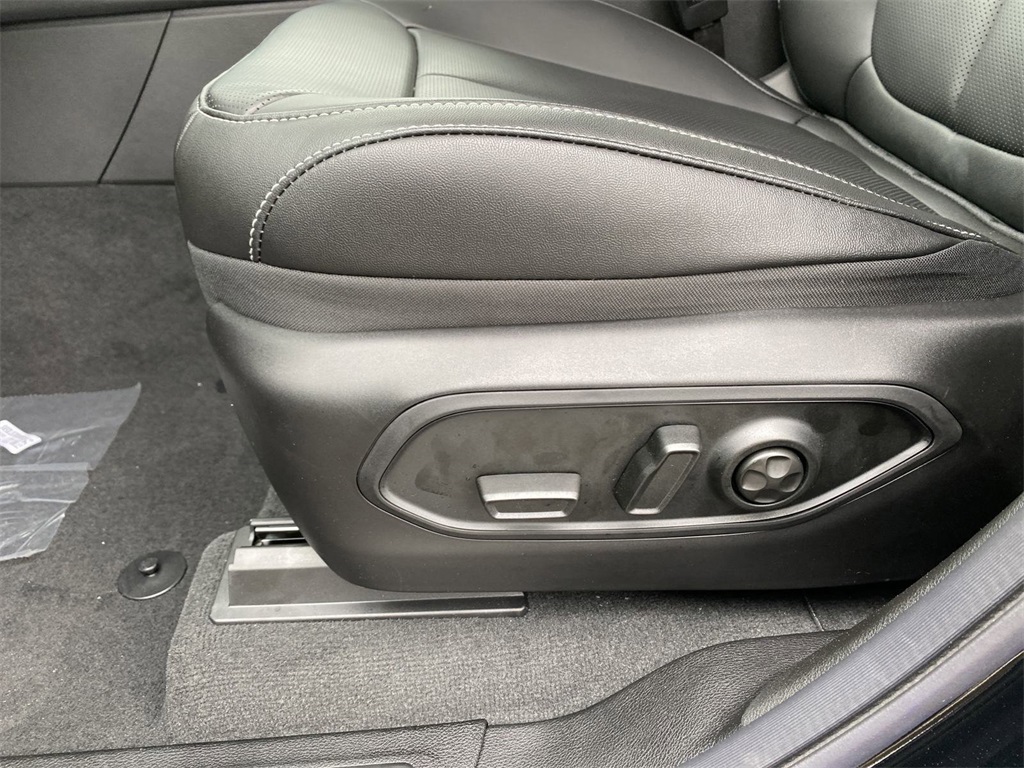 2025 Jeep Grand Cherokee Limited photo 29