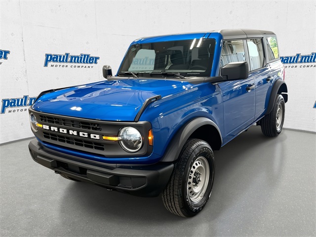 2025 Ford Bronco Base's photo