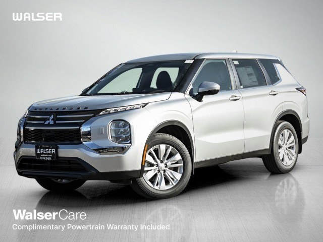2025 Mitsubishi Outlander ES's photo