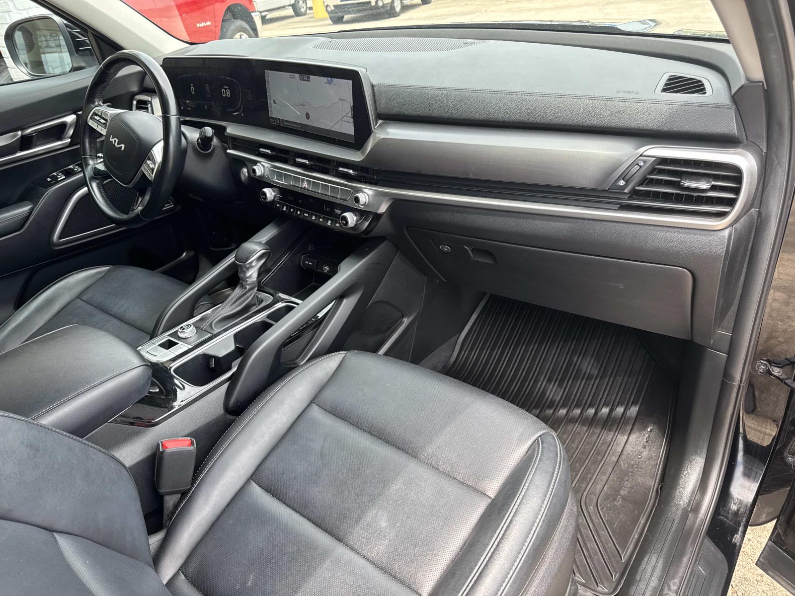 2023 Kia Telluride LX photo 11