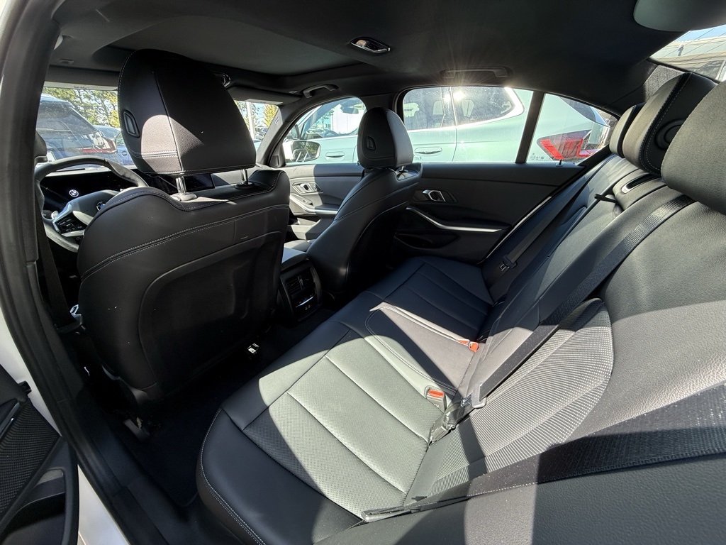 2025 Bmw 330i xDrive photo 4
