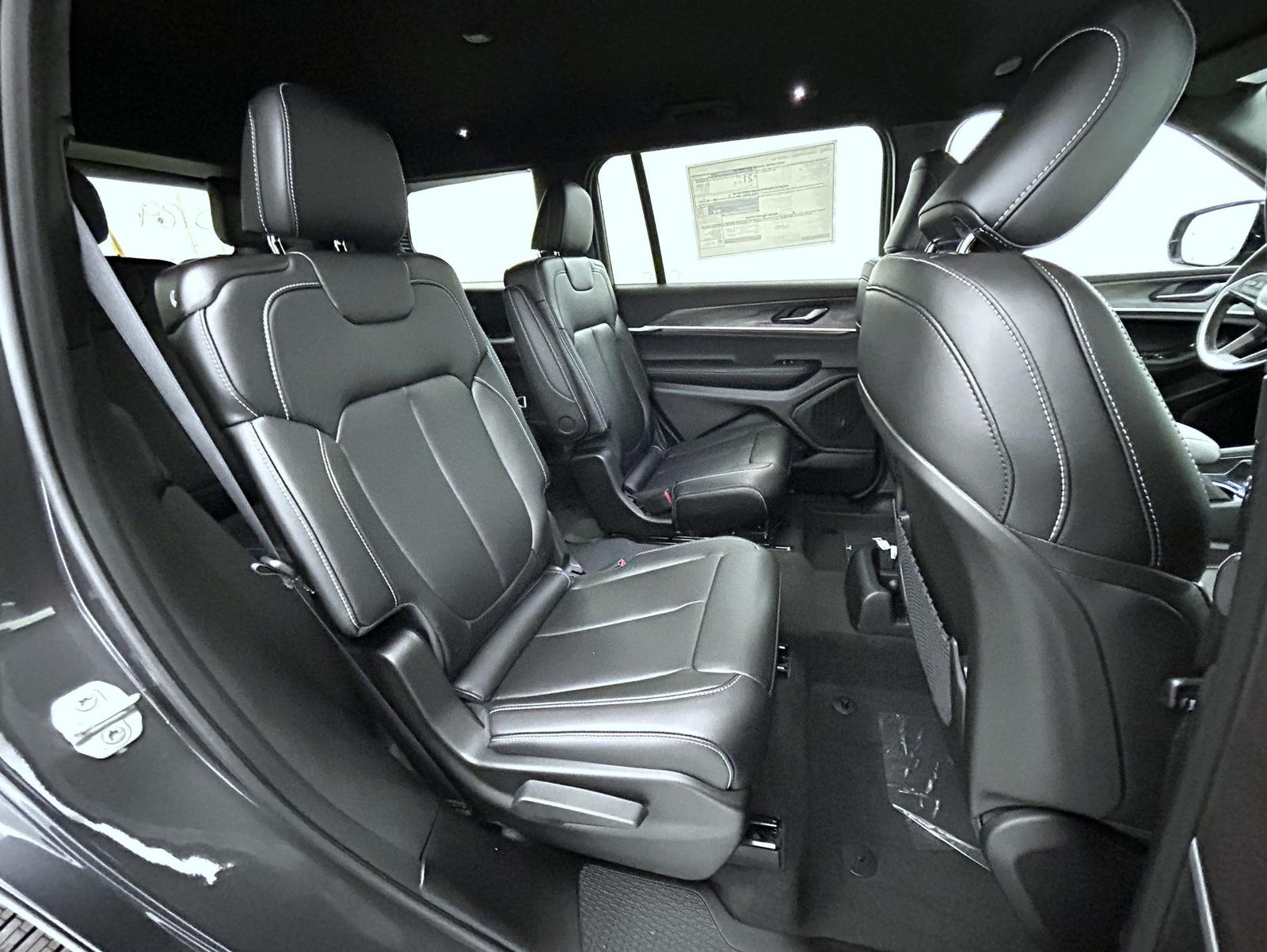 2025 Jeep Grand Cherokee Limited photo 18